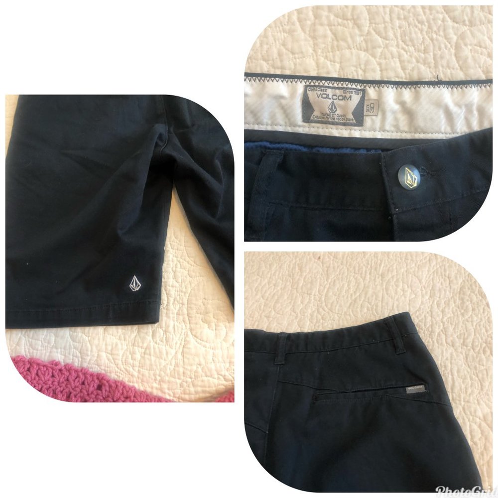 Bundle Of 2 Pairs Of Volcom Shorts - image 5